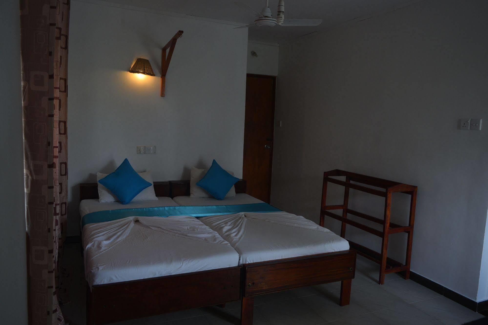 Star Holiday Resort Хикадува Екстериор снимка